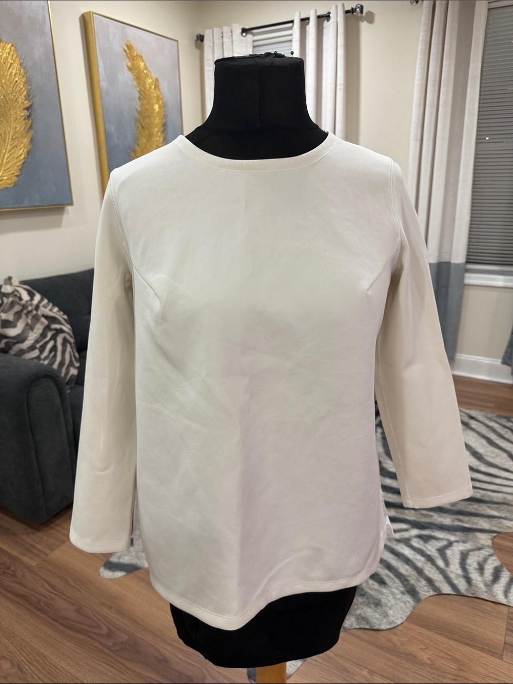 Lululemon Classic Ivory Long Sleeve Crewneck Top